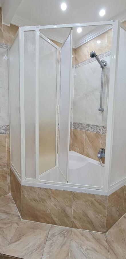 Comfy 3 Bedrooms Apartment In Cairo 96 Экстерьер фото